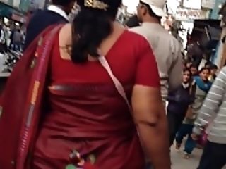 huge ass sexy mom in sari jiggling