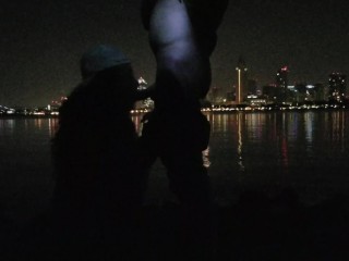 MisSsKitTty gives YoungSTuD blowage on shore of Coronado w/SD downtown glance