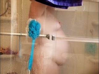Hefty Chrissy Cleans bath bath. Bursts her bootie and cooter 5-12-18