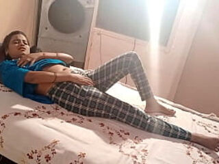 Horny Indian Mature Couple having intimate missionary desi sex&comma; cum out of pussy