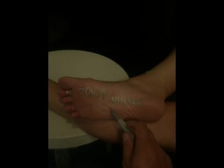 Subordinated ticklish wifey writing on bottom of her own soles